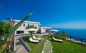 Villa Paradise Resort